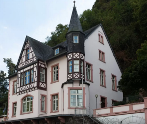 The beautiful SG-IMFA villa on the bank of the Rhine river.